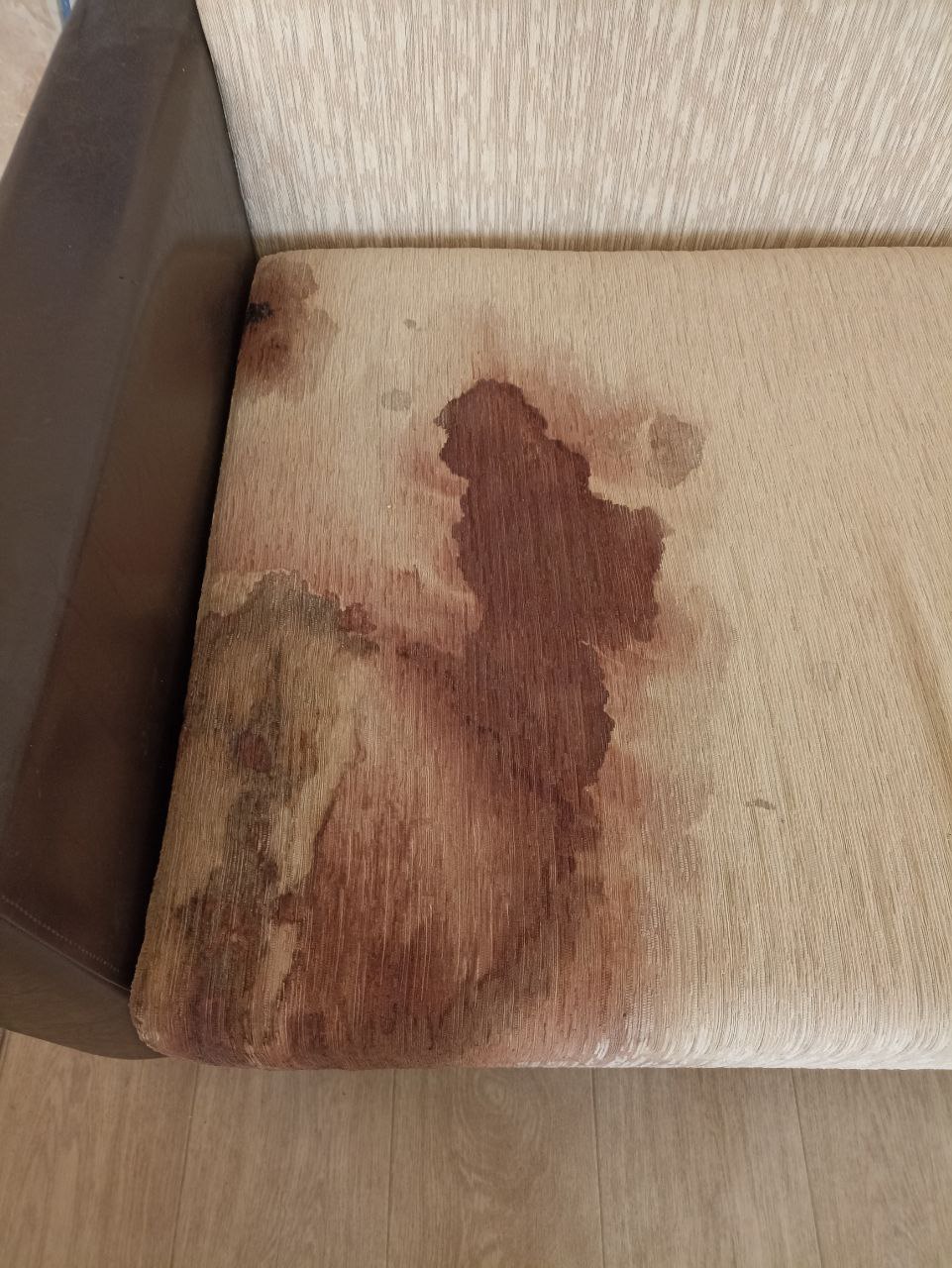 Удаления пятна с кровью до